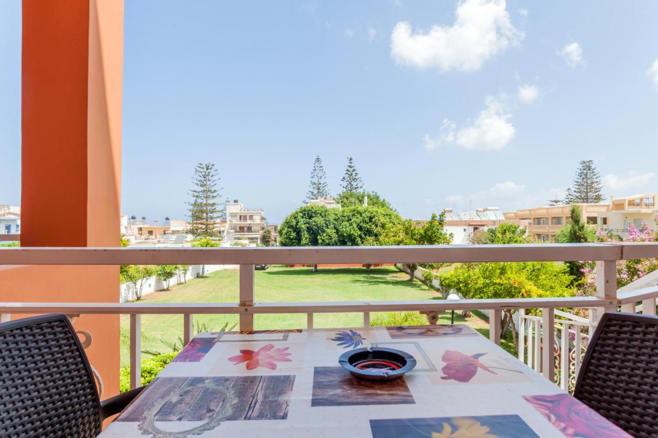 Christine Seaside Apartments In Chania Stalós Exteriér fotografie