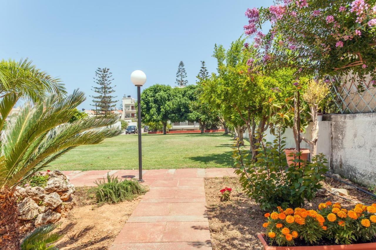Christine Seaside Apartments In Chania Stalós Exteriér fotografie
